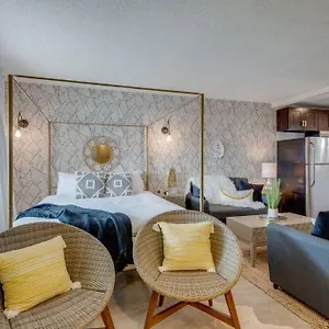 Vibrant Modern Studio Within 2 Miles Of Downtown! , Nashville United States